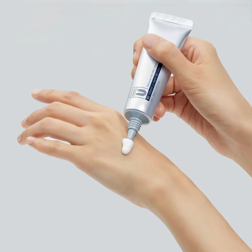 Schlichte Seidenwimpern im  BURNBABY Look